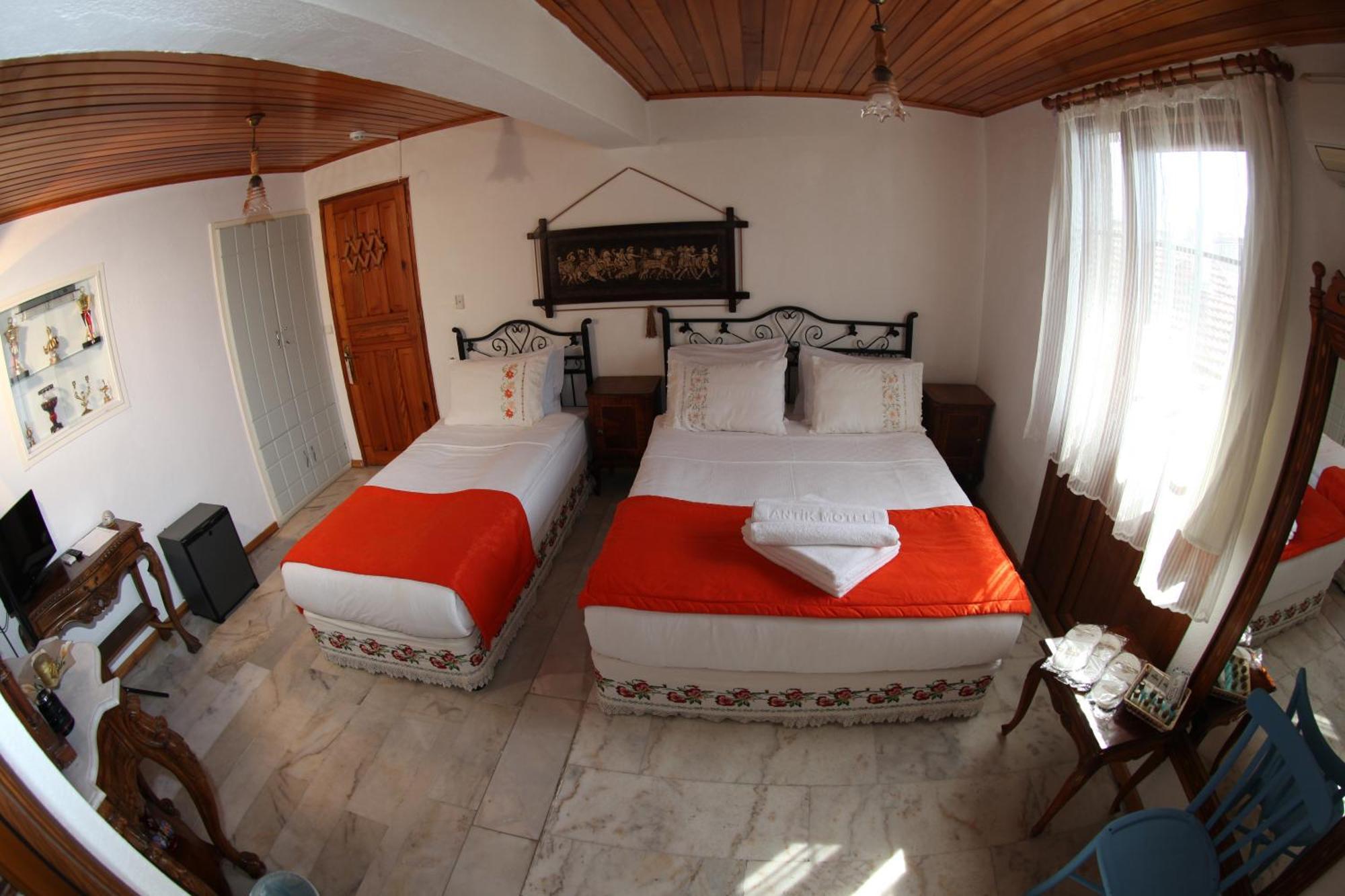 Alacati Antik Motel Чесме Екстериор снимка
