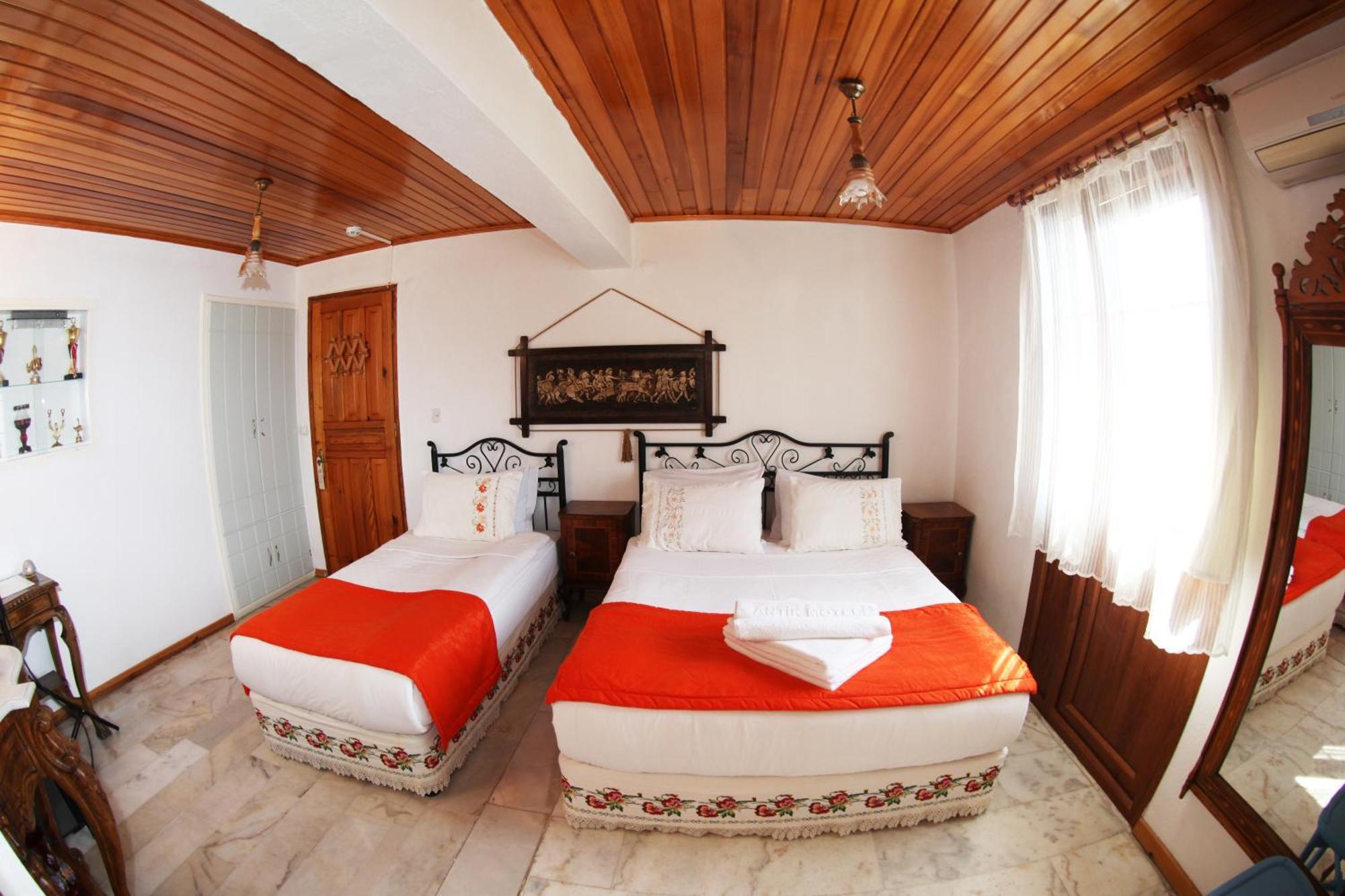 Alacati Antik Motel Чесме Екстериор снимка
